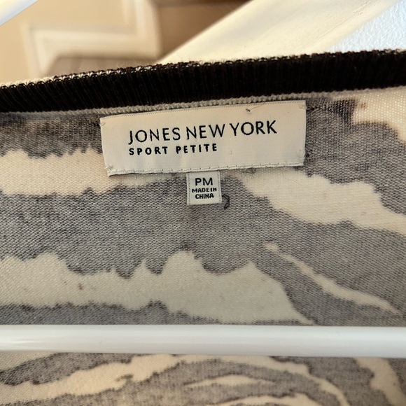 Jones New York Sports Petite animal print cardigan - Picture 6 of 10